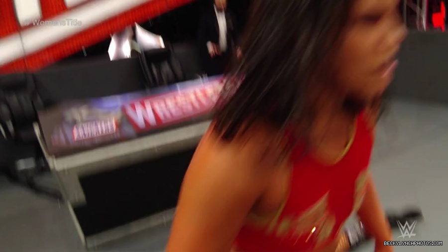 pfa-wwe_wrestlemania36_p1_720p_mkv7247.jpg