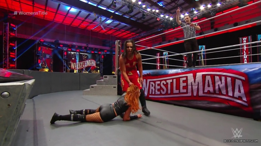 pfa-wwe_wrestlemania36_p1_720p_mkv7263.jpg