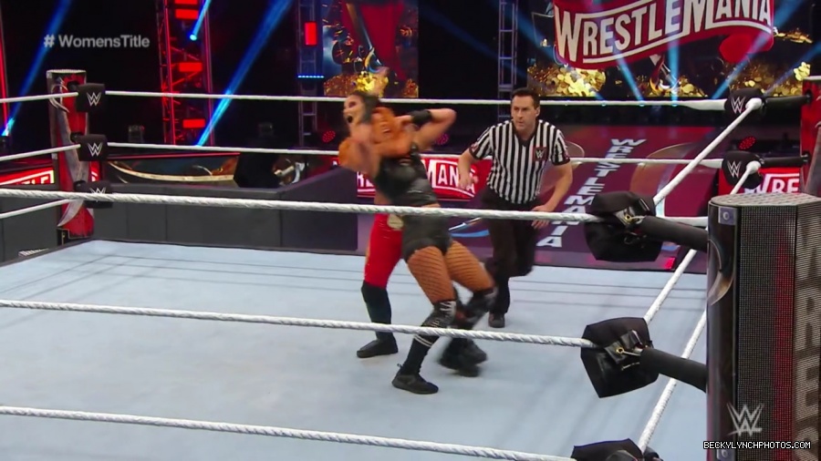 pfa-wwe_wrestlemania36_p1_720p_mkv7293.jpg