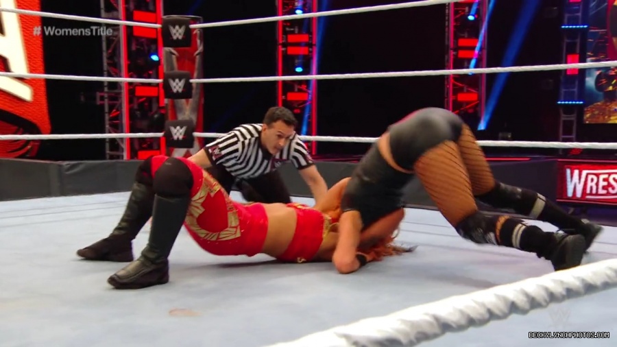 pfa-wwe_wrestlemania36_p1_720p_mkv7299.jpg