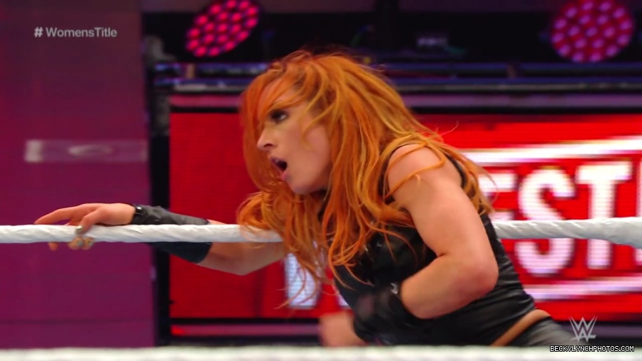 pfa-wwe_wrestlemania36_p1_720p_mkv7306.jpg