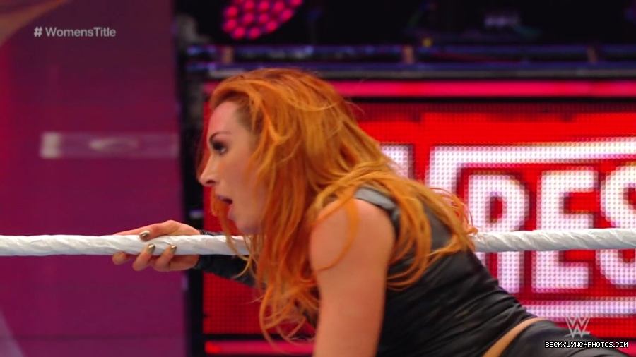 pfa-wwe_wrestlemania36_p1_720p_mkv7307.jpg