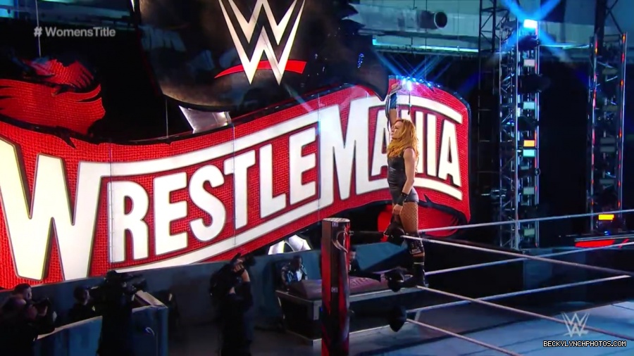 pfa-wwe_wrestlemania36_p1_720p_mkv7378.jpg