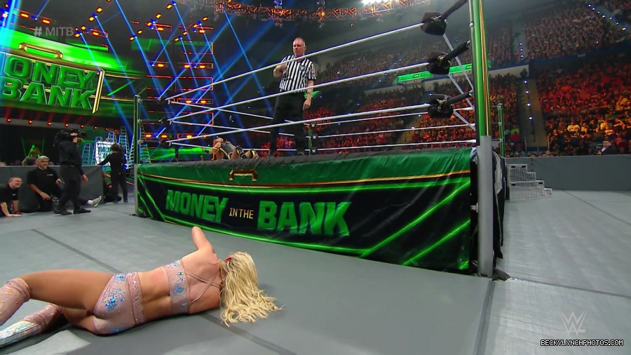 MITB_19_mp44715.jpg