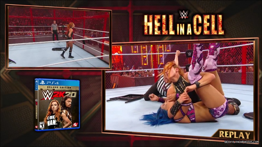 Hell_in_a_Cell_19_mp41077.jpg