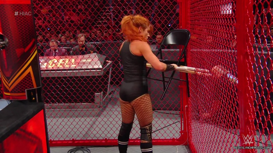 Hell_in_a_Cell_19_mp41165.jpg