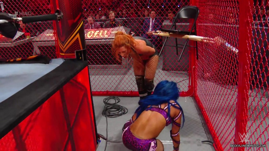 Hell_in_a_Cell_19_mp41171.jpg