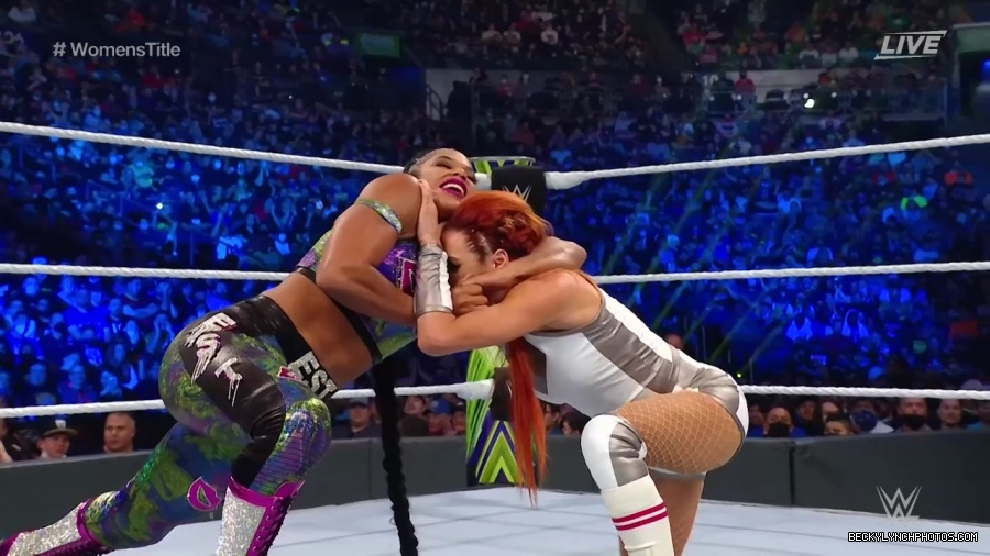 Bianca_and_Sasha_ER_mp43914.jpg