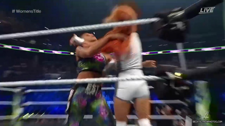 Bianca_and_Sasha_ER_mp44007.jpg