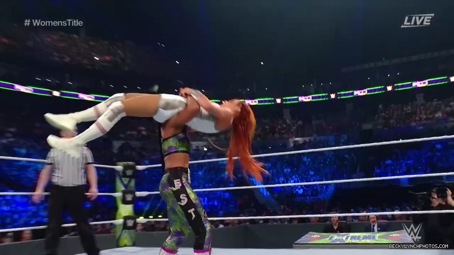 Bianca_and_Sasha_ER_mp44172.jpg