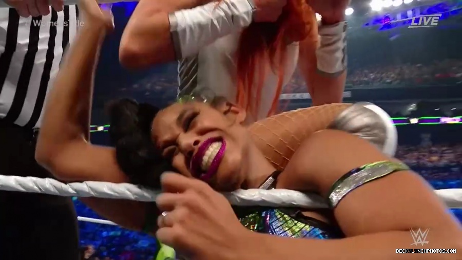Bianca_and_Sasha_ER_mp44211.jpg