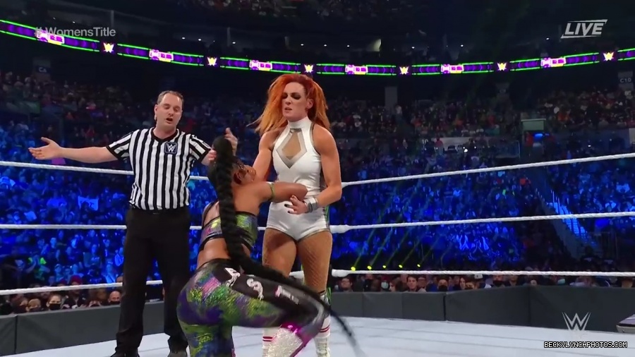 Bianca_and_Sasha_ER_mp44705.jpg