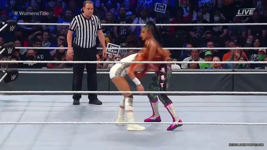 Bianca_and_Sasha_ER_mp44711.jpg