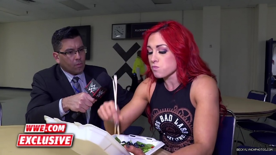 Becky_Lynch_refuses_to_let_Emma_ruin_her_meal__Raw_Fallout2C_April_252C_2016_mp42039.jpg