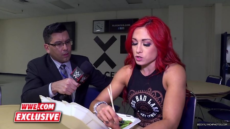 Becky_Lynch_refuses_to_let_Emma_ruin_her_meal__Raw_Fallout2C_April_252C_2016_mp42040.jpg