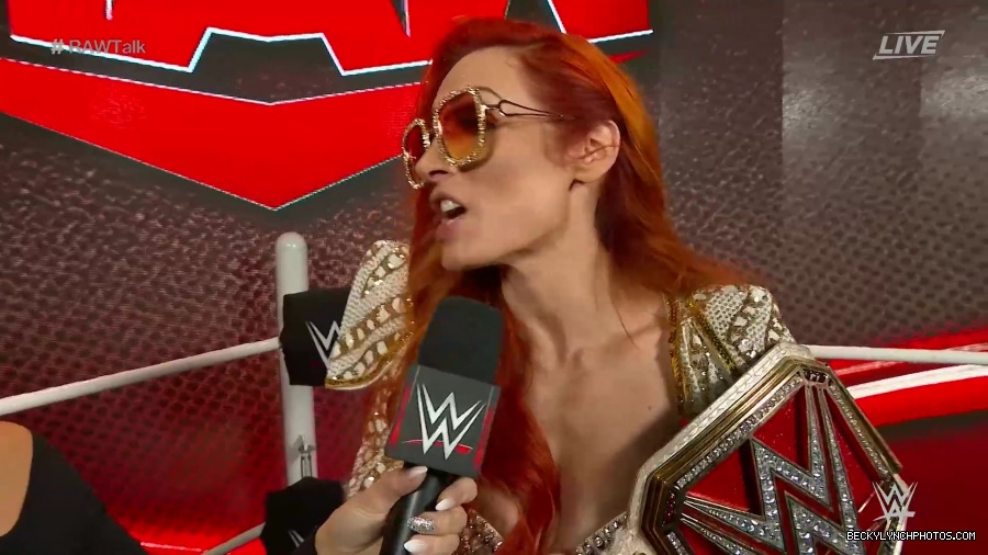 WWE_Raw_Talk_2021_11_01_1080p_WEB_h264-HEEL_mp40748.jpg