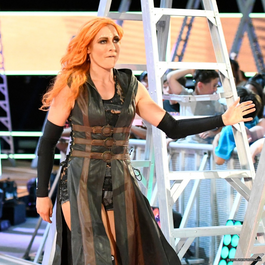 024_MITB_06182017cm_0698--8df327dcbab48f65d2f95b56b7d83dbb.jpg