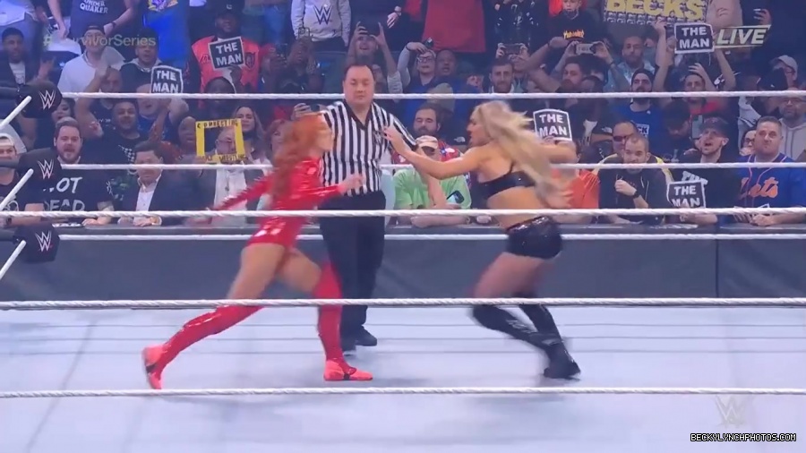 SURVIVOR_SERIES_2021_NOV__212C_2021_-_Becky_vs_Charlotte_0417.jpg