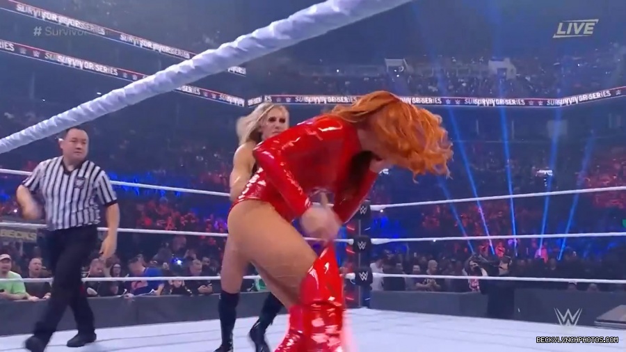 SURVIVOR_SERIES_2021_NOV__212C_2021_-_Becky_vs_Charlotte_0421.jpg