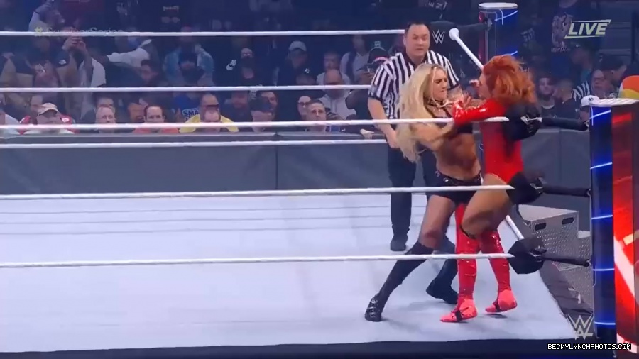 SURVIVOR_SERIES_2021_NOV__212C_2021_-_Becky_vs_Charlotte_0447.jpg