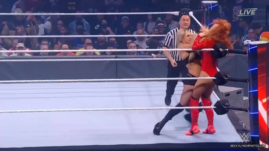 SURVIVOR_SERIES_2021_NOV__212C_2021_-_Becky_vs_Charlotte_0448.jpg