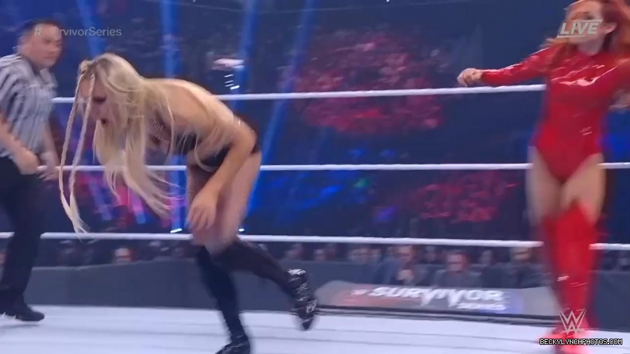 SURVIVOR_SERIES_2021_NOV__212C_2021_-_Becky_vs_Charlotte_0461.jpg