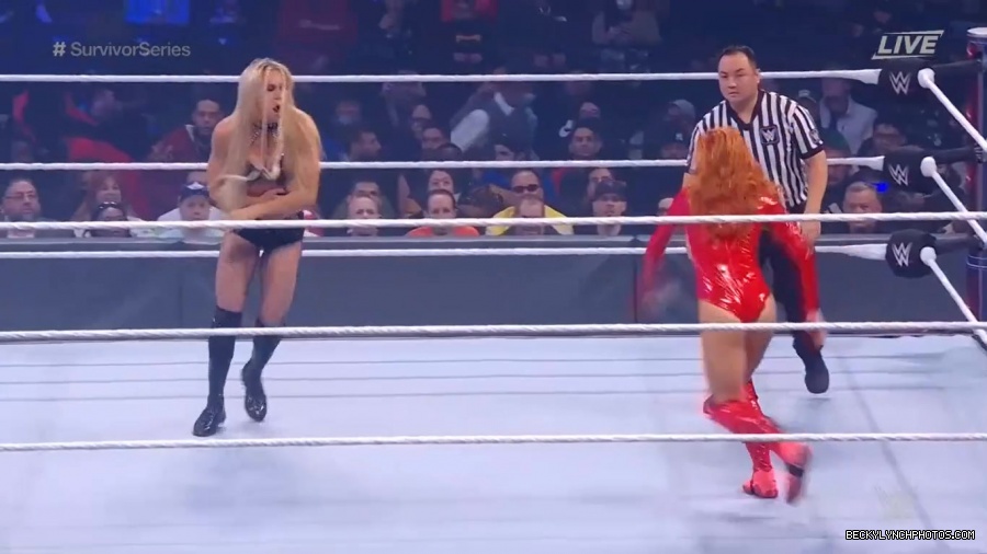 SURVIVOR_SERIES_2021_NOV__212C_2021_-_Becky_vs_Charlotte_0463.jpg