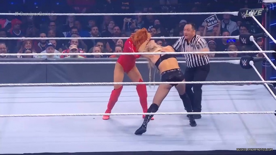 SURVIVOR_SERIES_2021_NOV__212C_2021_-_Becky_vs_Charlotte_0504.jpg
