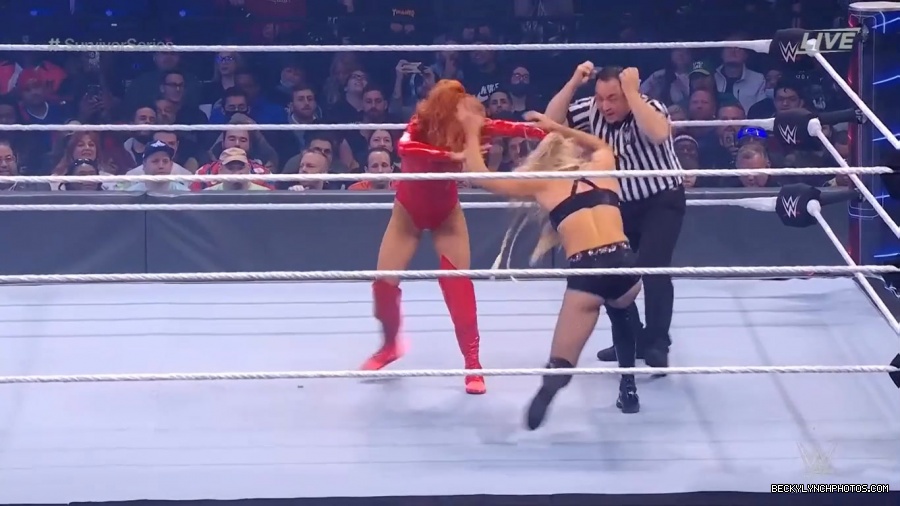 SURVIVOR_SERIES_2021_NOV__212C_2021_-_Becky_vs_Charlotte_0506.jpg