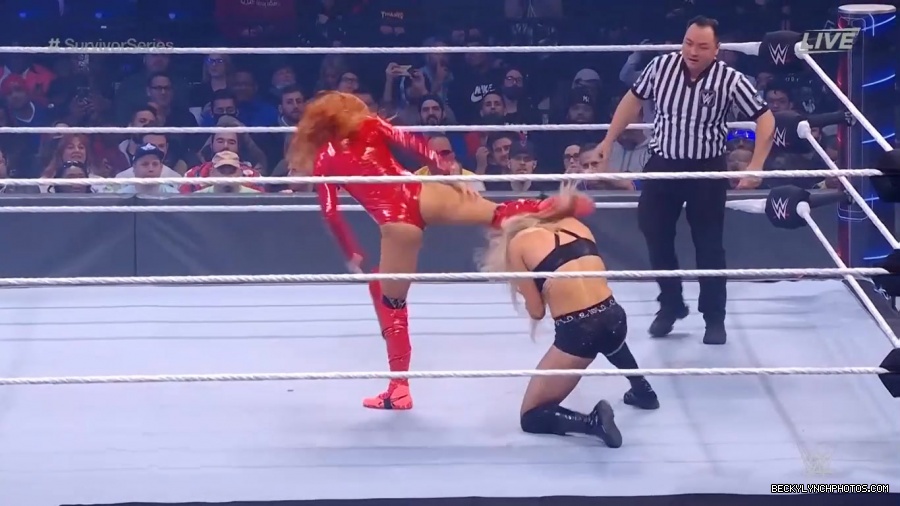 SURVIVOR_SERIES_2021_NOV__212C_2021_-_Becky_vs_Charlotte_0508.jpg