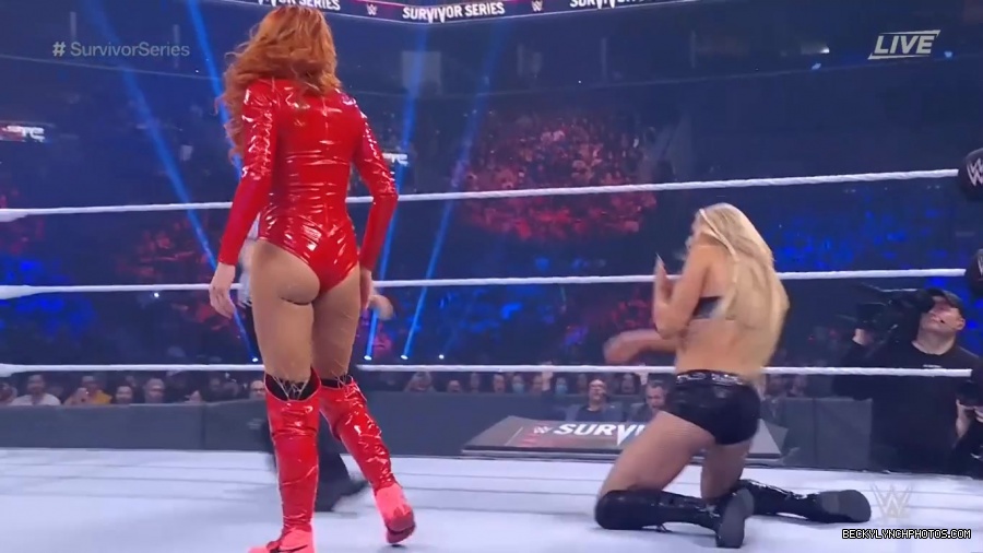 SURVIVOR_SERIES_2021_NOV__212C_2021_-_Becky_vs_Charlotte_0511.jpg
