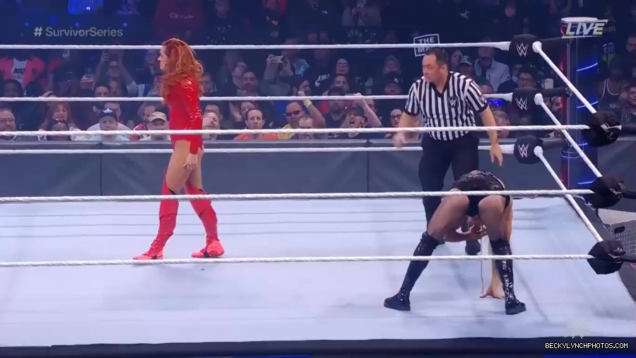 SURVIVOR_SERIES_2021_NOV__212C_2021_-_Becky_vs_Charlotte_0517.jpg