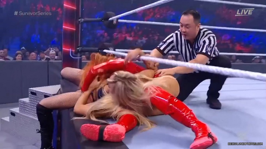 SURVIVOR_SERIES_2021_NOV__212C_2021_-_Becky_vs_Charlotte_0542.jpg