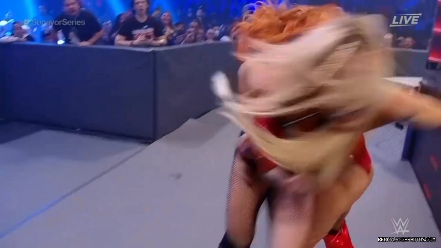 SURVIVOR_SERIES_2021_NOV__212C_2021_-_Becky_vs_Charlotte_0548.jpg
