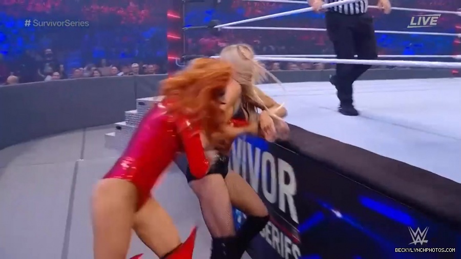 SURVIVOR_SERIES_2021_NOV__212C_2021_-_Becky_vs_Charlotte_0550.jpg