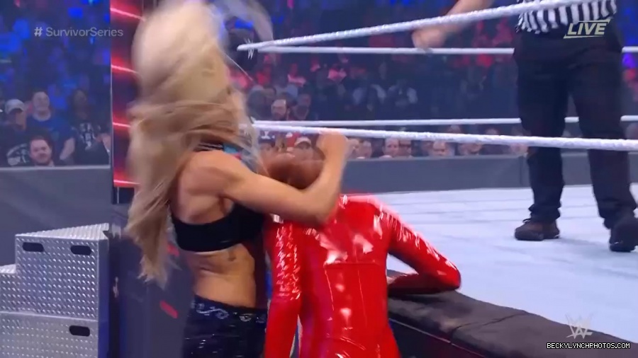 SURVIVOR_SERIES_2021_NOV__212C_2021_-_Becky_vs_Charlotte_0569.jpg