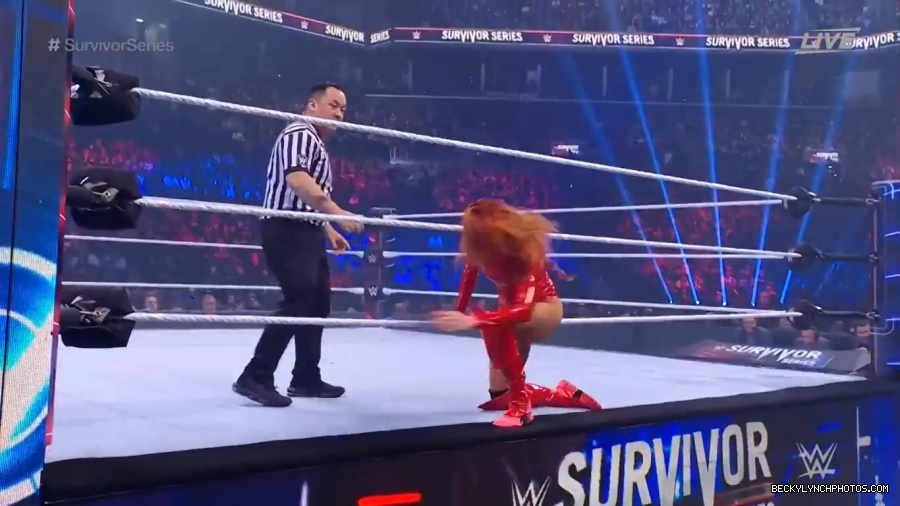 SURVIVOR_SERIES_2021_NOV__212C_2021_-_Becky_vs_Charlotte_0592.jpg