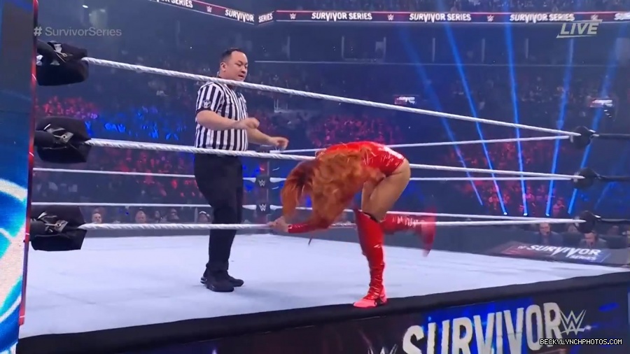 SURVIVOR_SERIES_2021_NOV__212C_2021_-_Becky_vs_Charlotte_0593.jpg