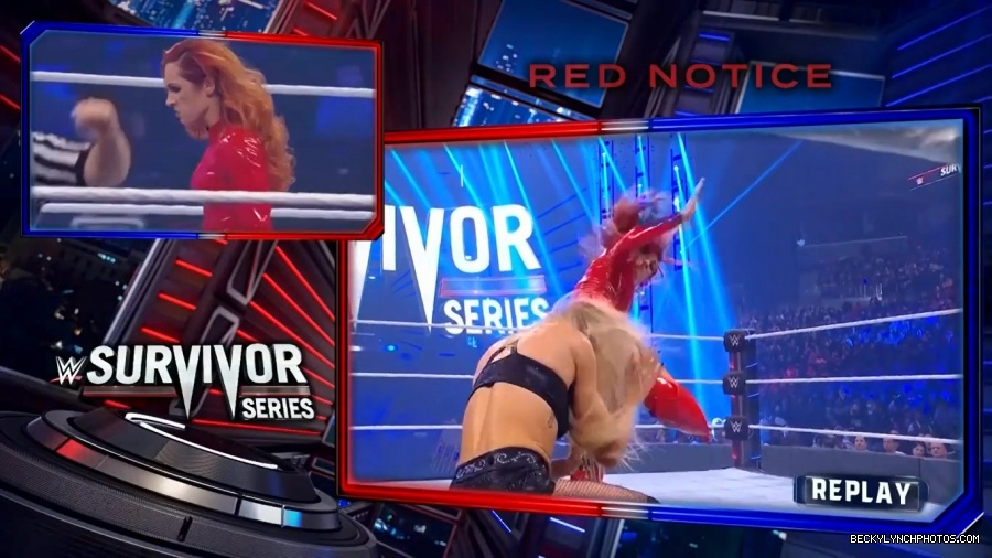 SURVIVOR_SERIES_2021_NOV__212C_2021_-_Becky_vs_Charlotte_0613.jpg