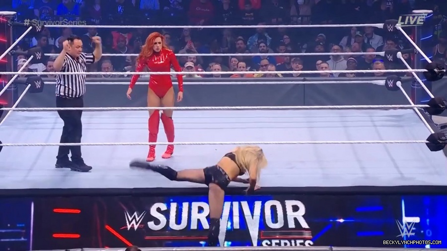 SURVIVOR_SERIES_2021_NOV__212C_2021_-_Becky_vs_Charlotte_0636.jpg