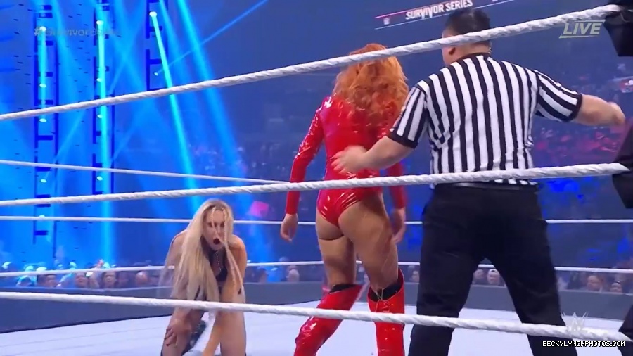 SURVIVOR_SERIES_2021_NOV__212C_2021_-_Becky_vs_Charlotte_0654.jpg