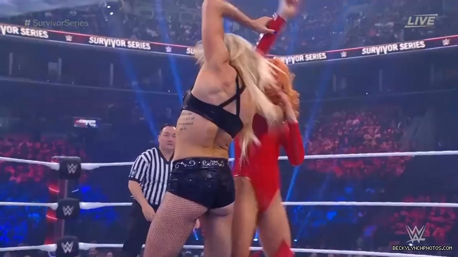 SURVIVOR_SERIES_2021_NOV__212C_2021_-_Becky_vs_Charlotte_0670.jpg