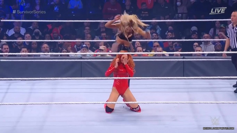 SURVIVOR_SERIES_2021_NOV__212C_2021_-_Becky_vs_Charlotte_0682.jpg