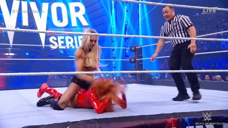 SURVIVOR_SERIES_2021_NOV__212C_2021_-_Becky_vs_Charlotte_0725.jpg