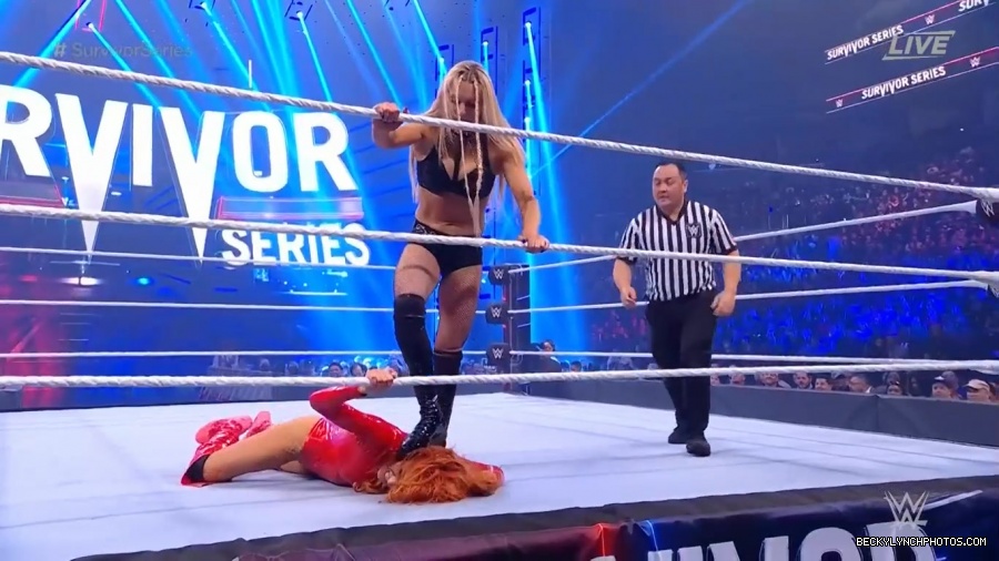 SURVIVOR_SERIES_2021_NOV__212C_2021_-_Becky_vs_Charlotte_0748.jpg