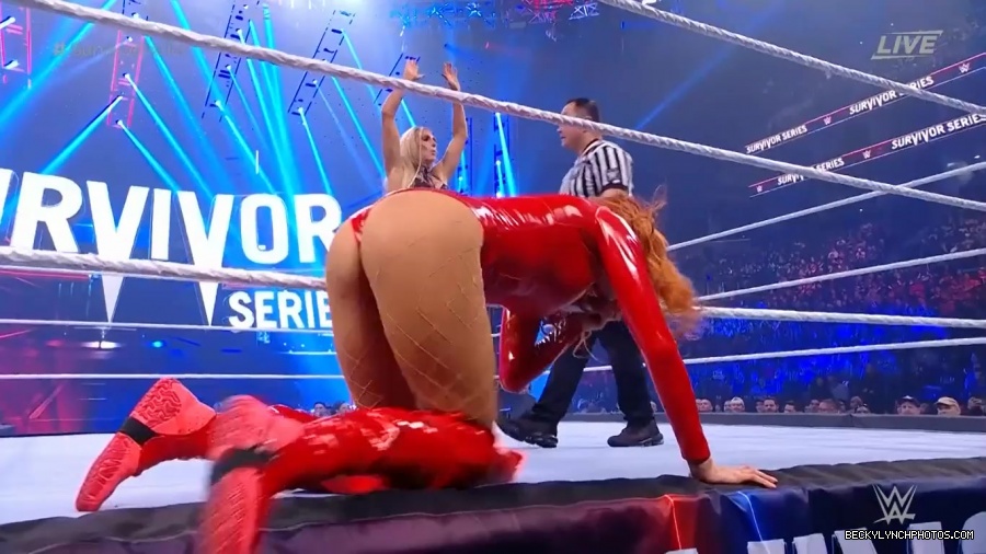 SURVIVOR_SERIES_2021_NOV__212C_2021_-_Becky_vs_Charlotte_0773.jpg