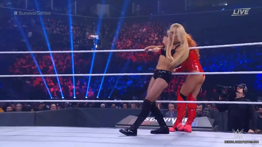 SURVIVOR_SERIES_2021_NOV__212C_2021_-_Becky_vs_Charlotte_0795.jpg