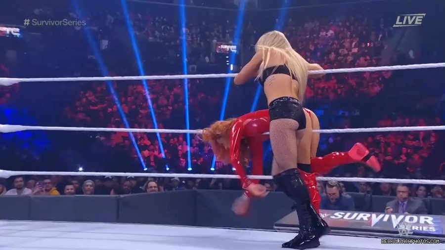 SURVIVOR_SERIES_2021_NOV__212C_2021_-_Becky_vs_Charlotte_0809.jpg