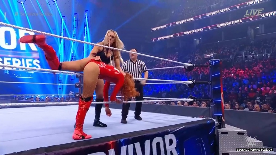 SURVIVOR_SERIES_2021_NOV__212C_2021_-_Becky_vs_Charlotte_0814.jpg