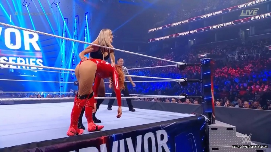 SURVIVOR_SERIES_2021_NOV__212C_2021_-_Becky_vs_Charlotte_0818.jpg